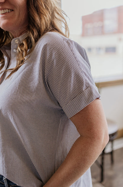 FLORENCE STRIPED BUTTON DOWN SHORT SLEEVE BLOUSE