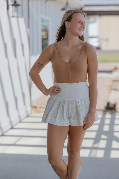 KINLEE SMOCKED WAISTBAND CREAM GAUZE SHORTS