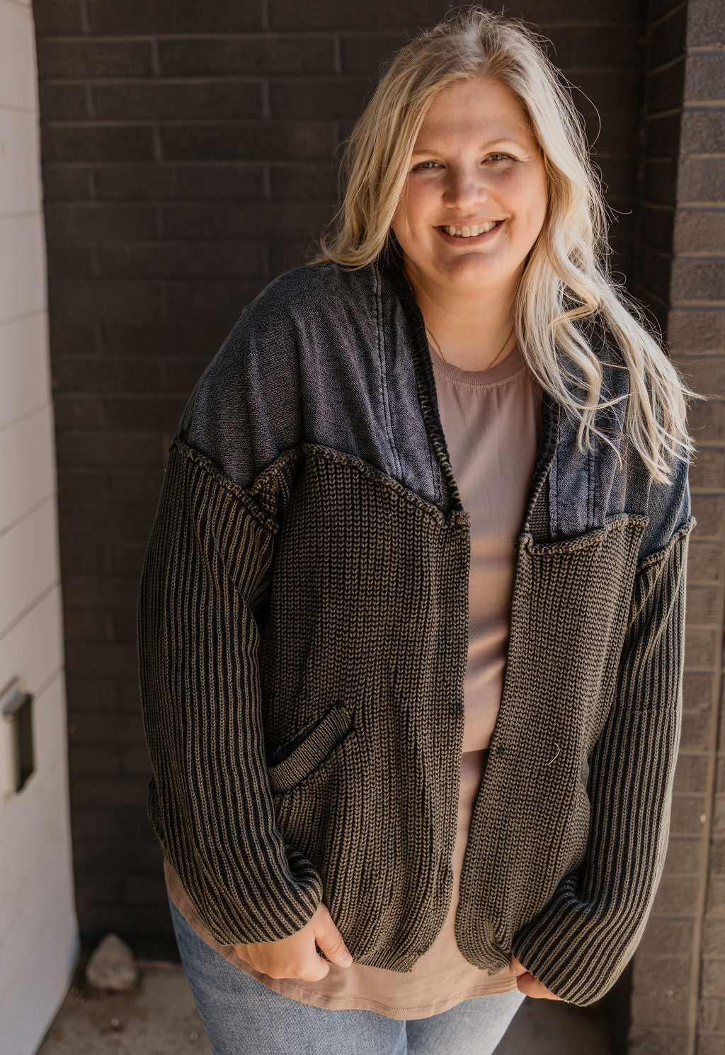 SELAH REG/CURVY ACID WASHED CARDIGAN