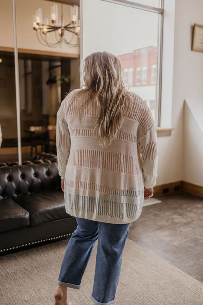 JORI CURVY IVORY KNITTED CARDIGAN