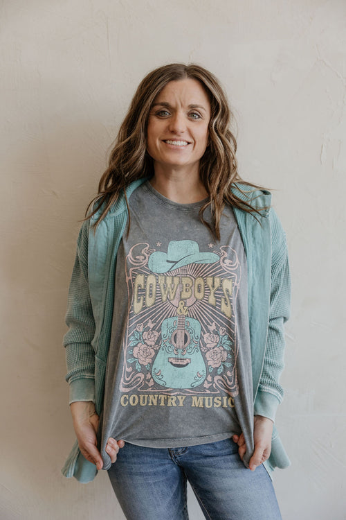 COWBOYS AND COUNTRY MUSIC GRAPHIC TEE