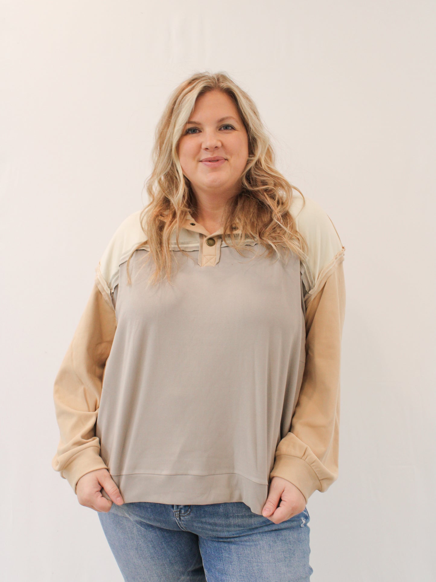 MARIEL REG/CURVY COLORBLOCK QUARTER-BUTTON UP