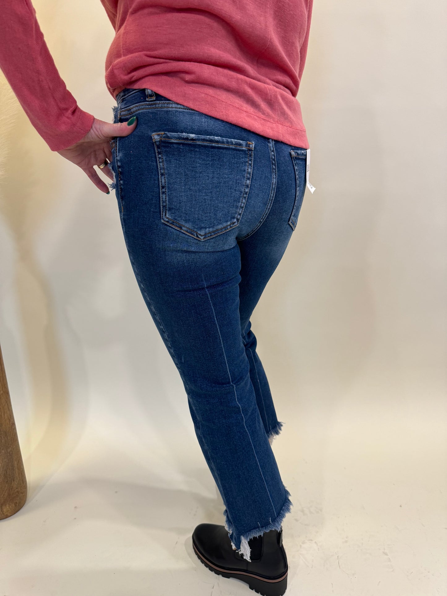 KASSIE DENIM JEANS WITH FRAYED HEM