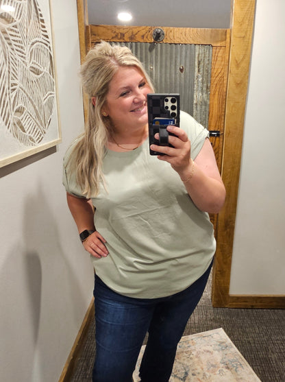 JAYNE CURVY ESSENTIAL CAP SLEEVE TOP 2 COLOR OPTIONS