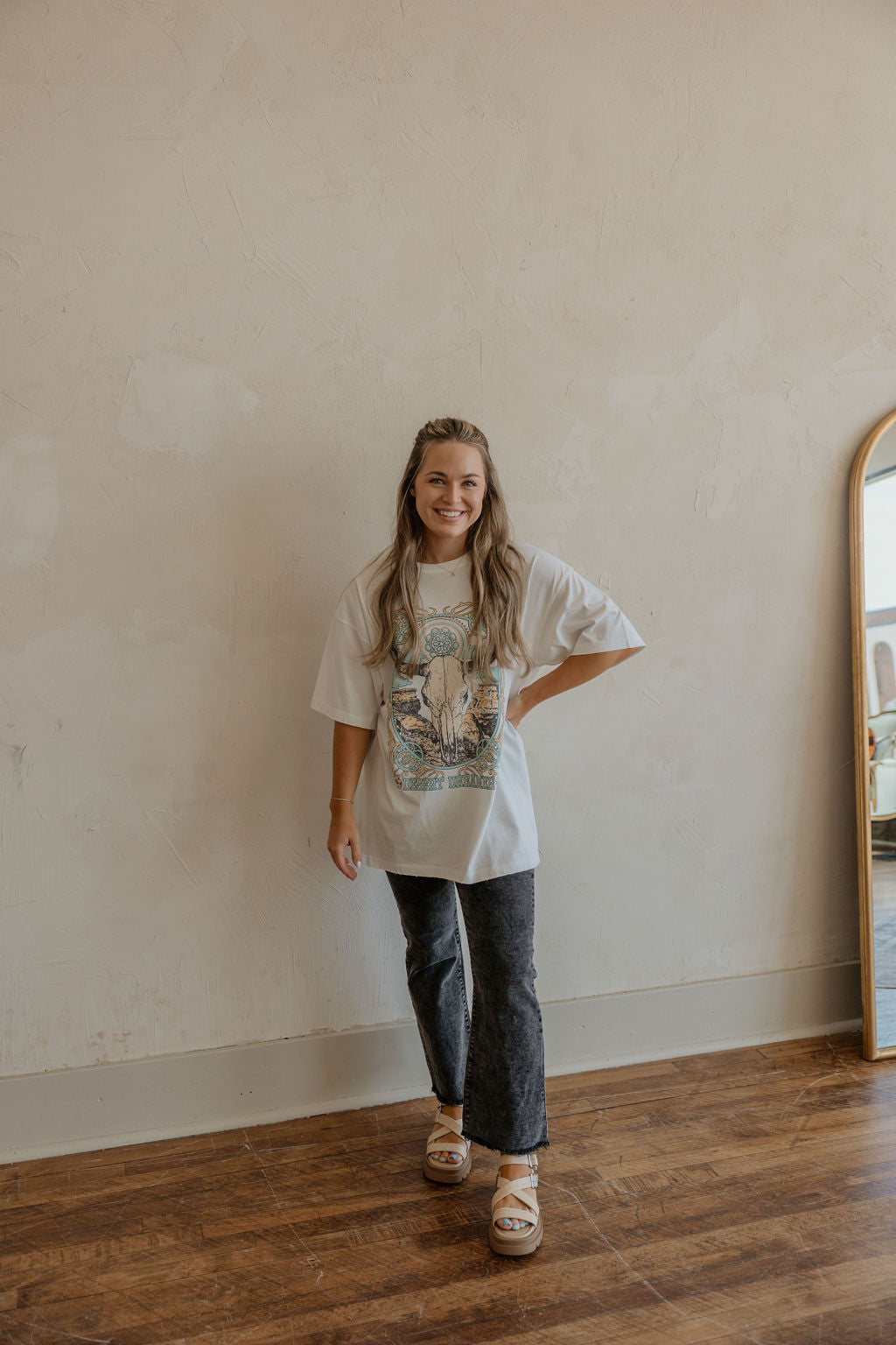 IVORY DESERT DREAMER OVERSIZED GRAPHIC TEE BY IVY & CO