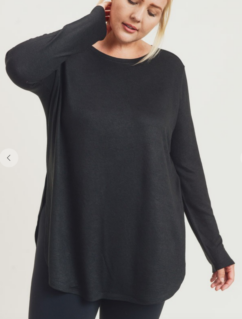 CURVY LONG SLEEVE FLOWY TOP WITH SIDE SLITS