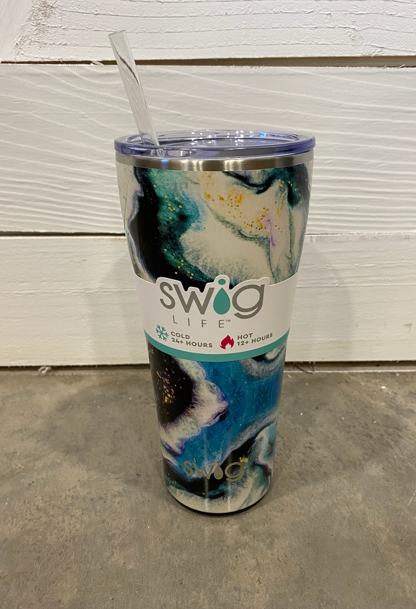 SWIG 32 OUNCE FUN DESIGN